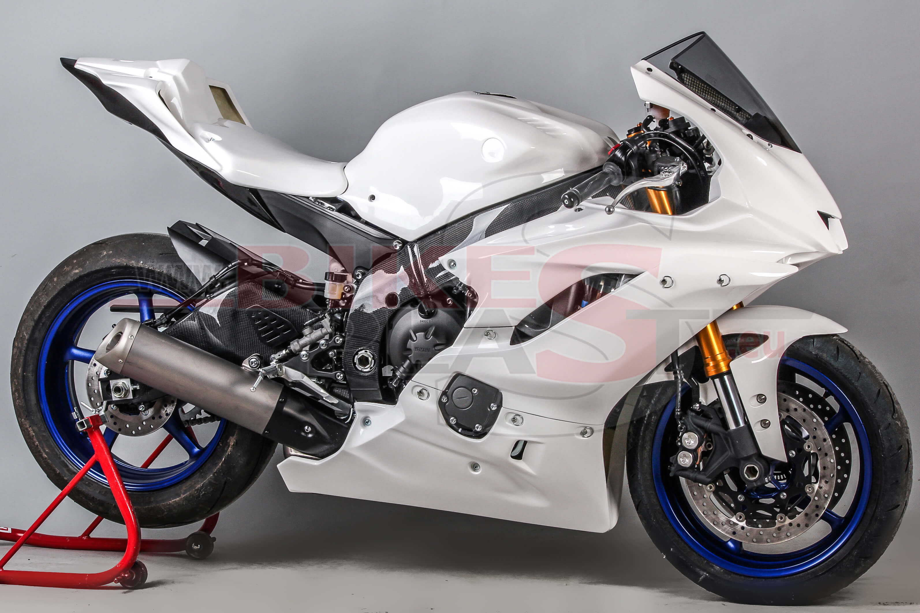 Parts :: Yamaha :: YZF R6 :: Race Fairing Stay / Bodywork