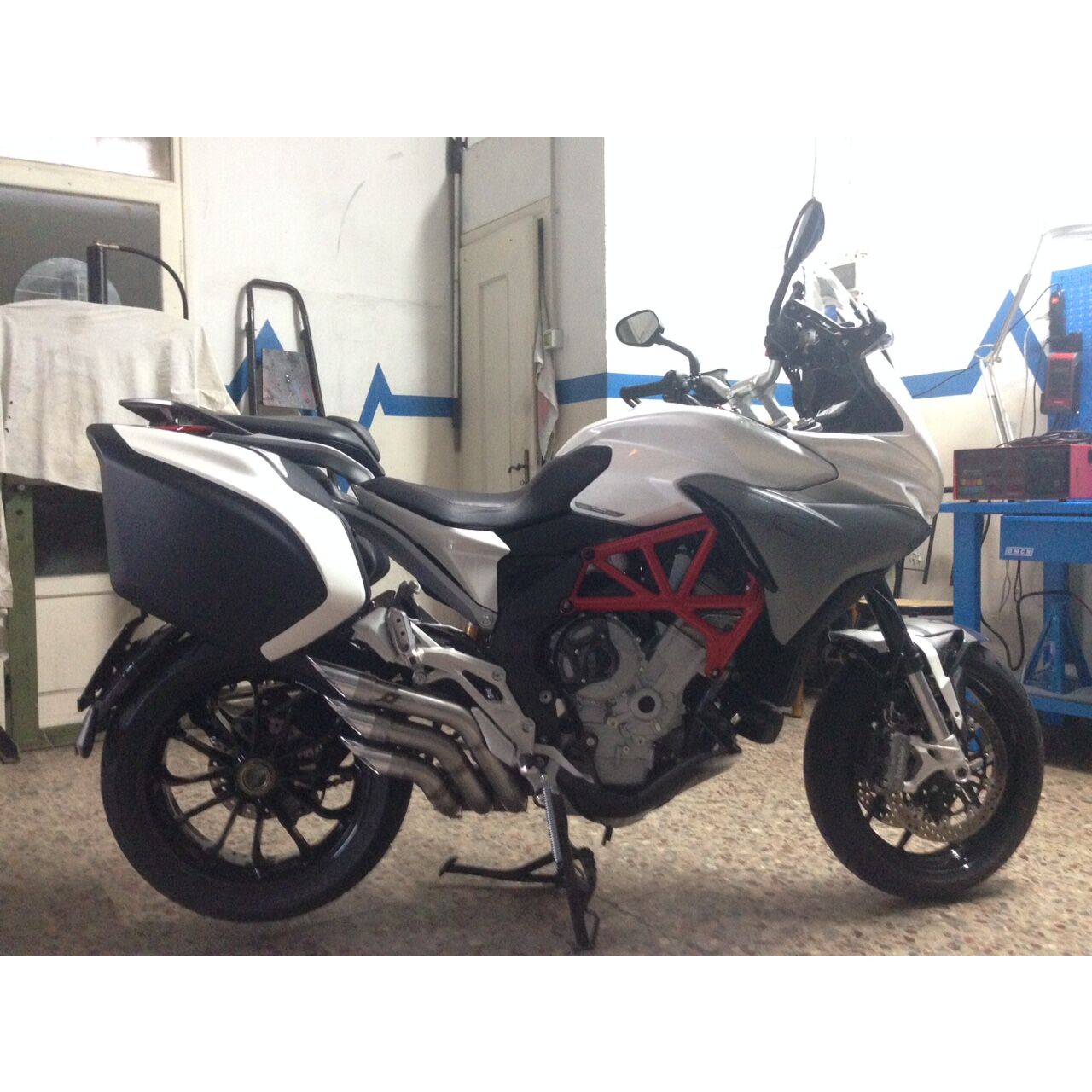 Mv agusta turismo veloce exhaust clearance