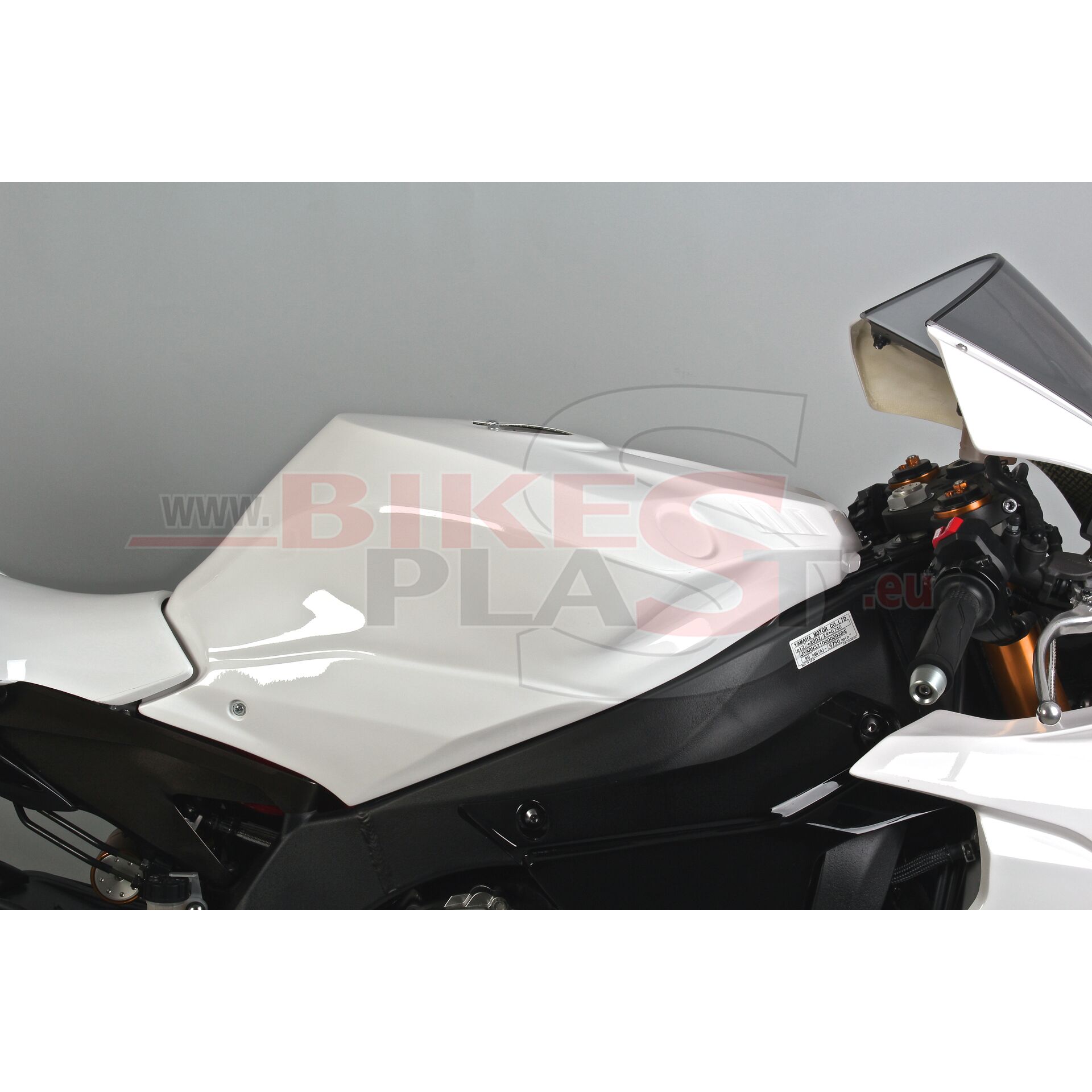 Yamaha r1 gas tank cover sale