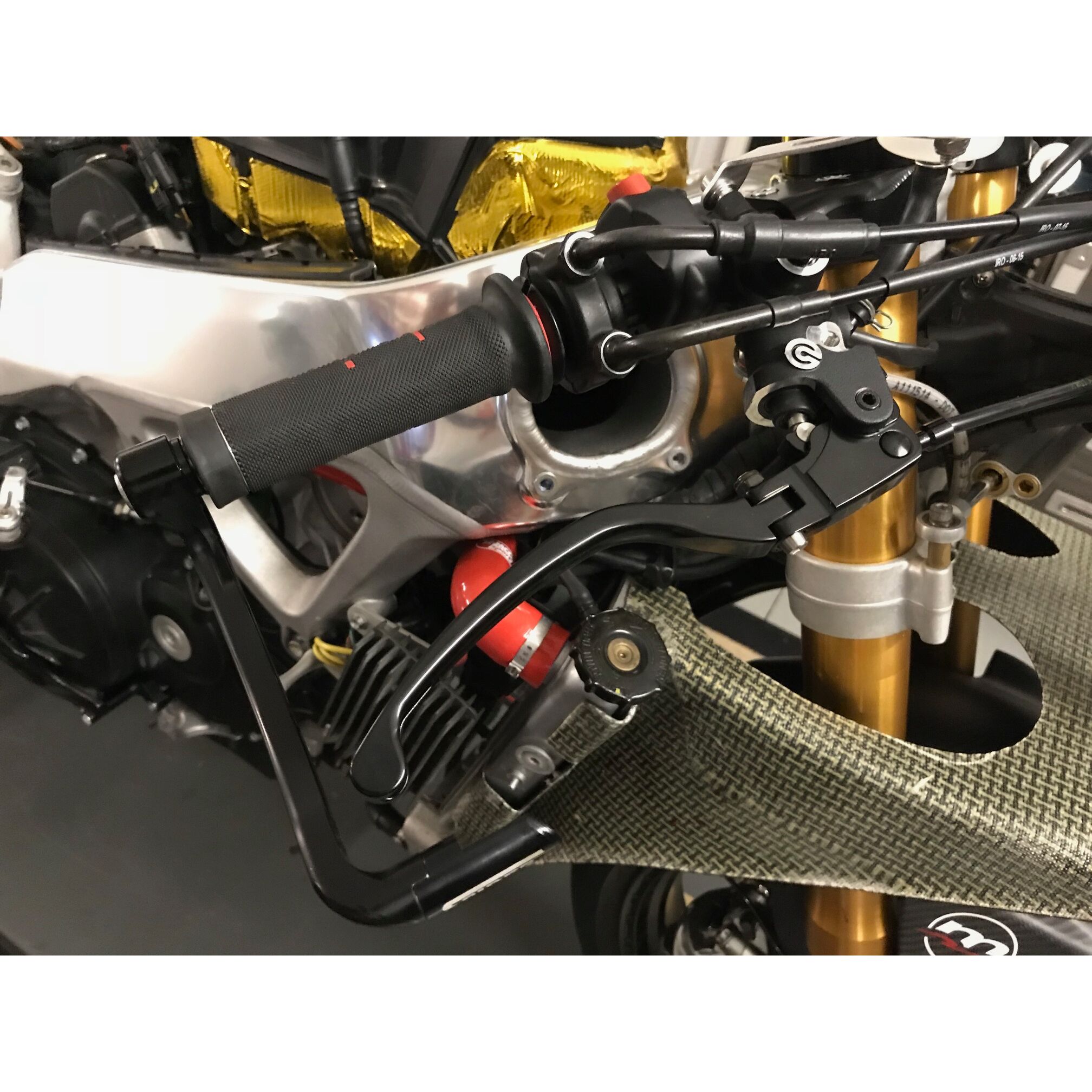 Parts :: Kawasaki :: Ninja ZX10R :: Brake / Clutch / Controls