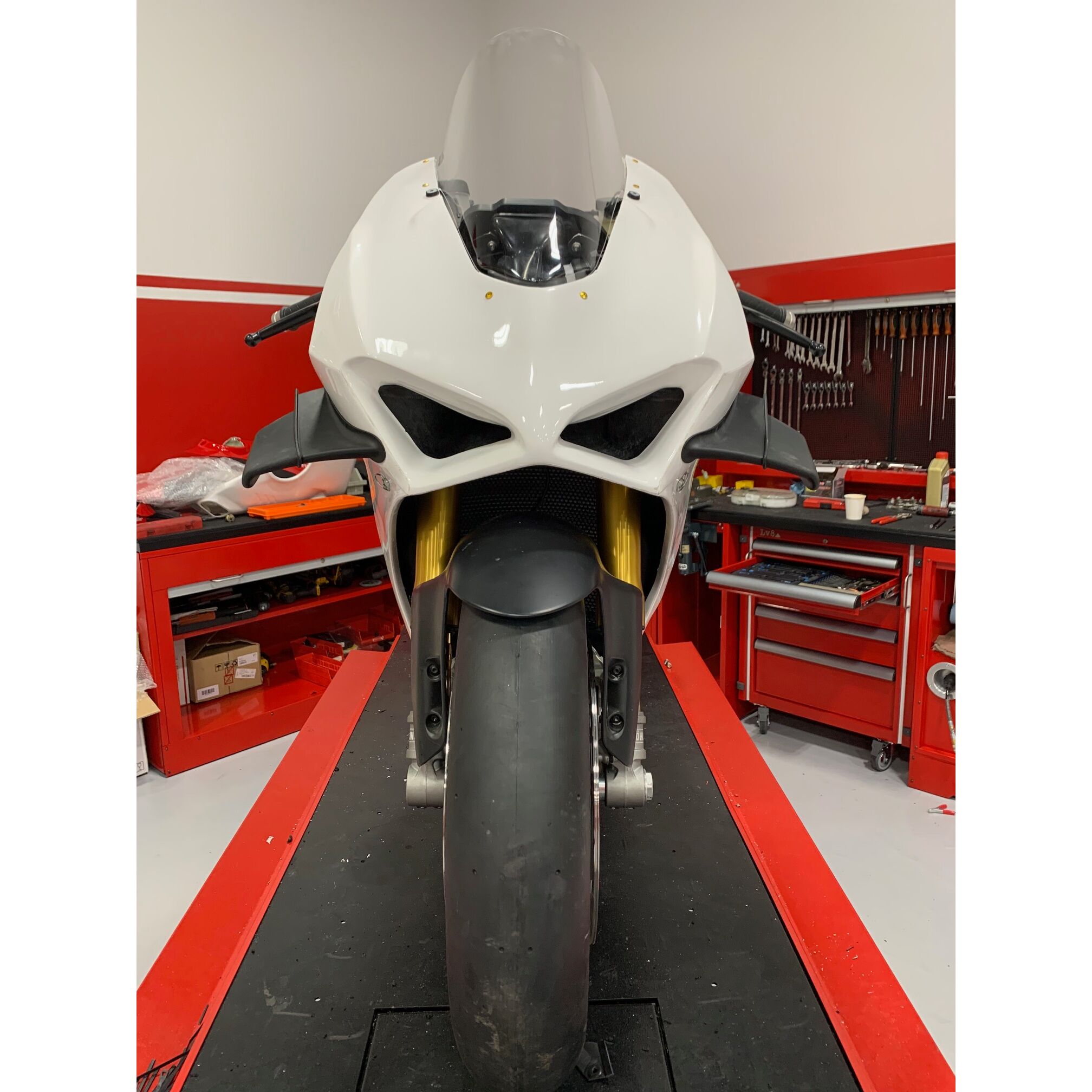 パニガーレv4 ウイングレット Amazon | オートバイウイングレット空力ウイングキット