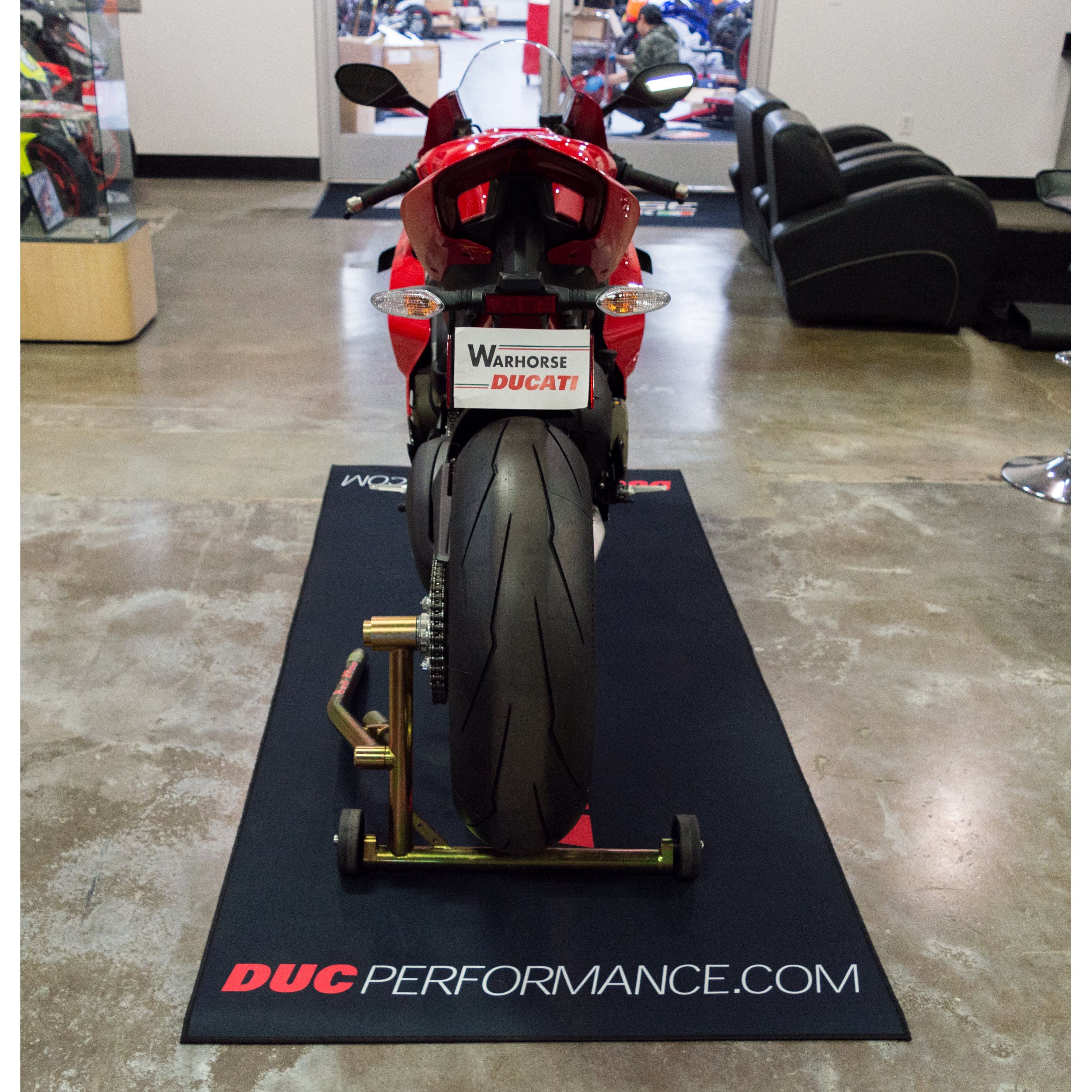 MotoGP DUCATI レーシングフロアマット 80cm×200cm MotoGP DUCATI レーシングフロアマット 80cm×200cm 【公式通販】