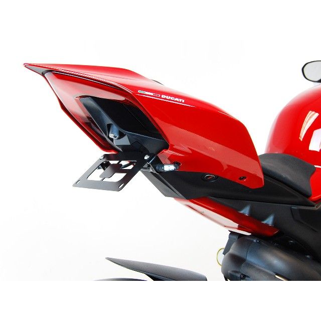 competition werkes tail tidy