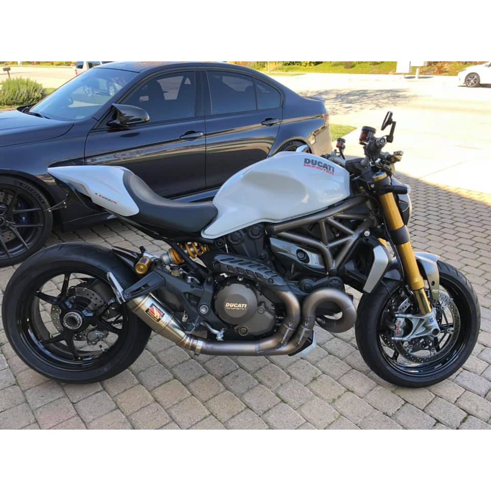 Ducati monster 1200 slip on exhaust top